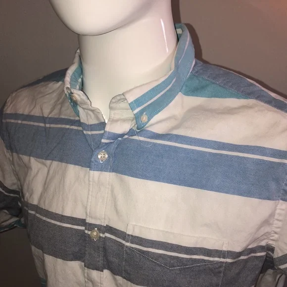 Old Navy short sleeved button down shirt XL slim - Picture 2 of 5
